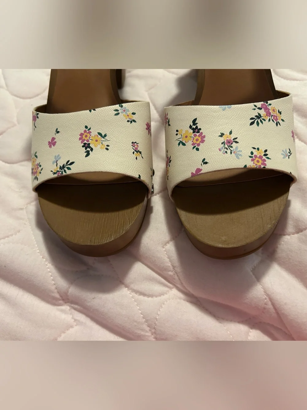 Lucky Brand Cream Floral Ankle-Strap Sandals